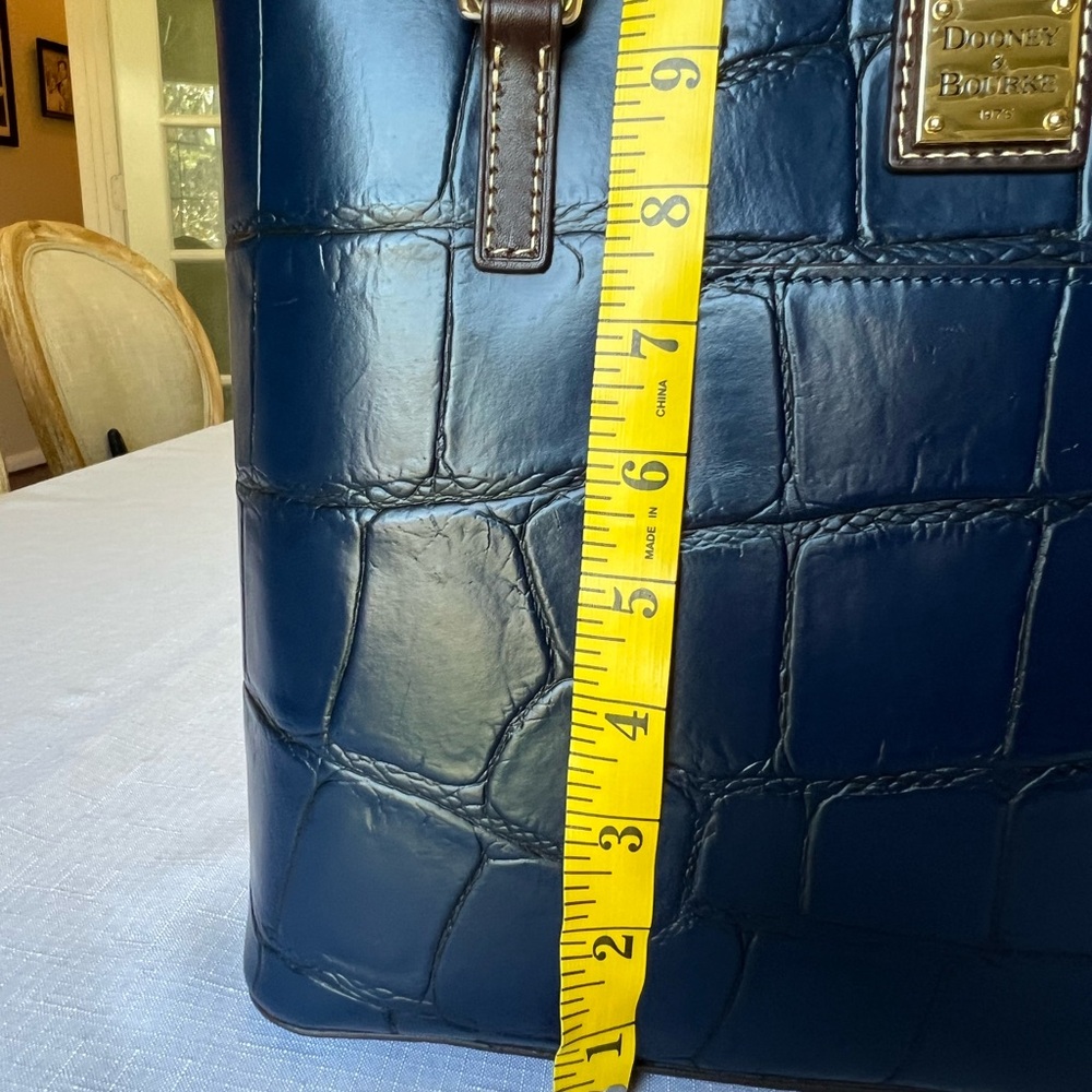 Dooney & Bourke Croc Embossed Small Lexington Tote Bag Midnight Blue EUC - Picture 13 of 16